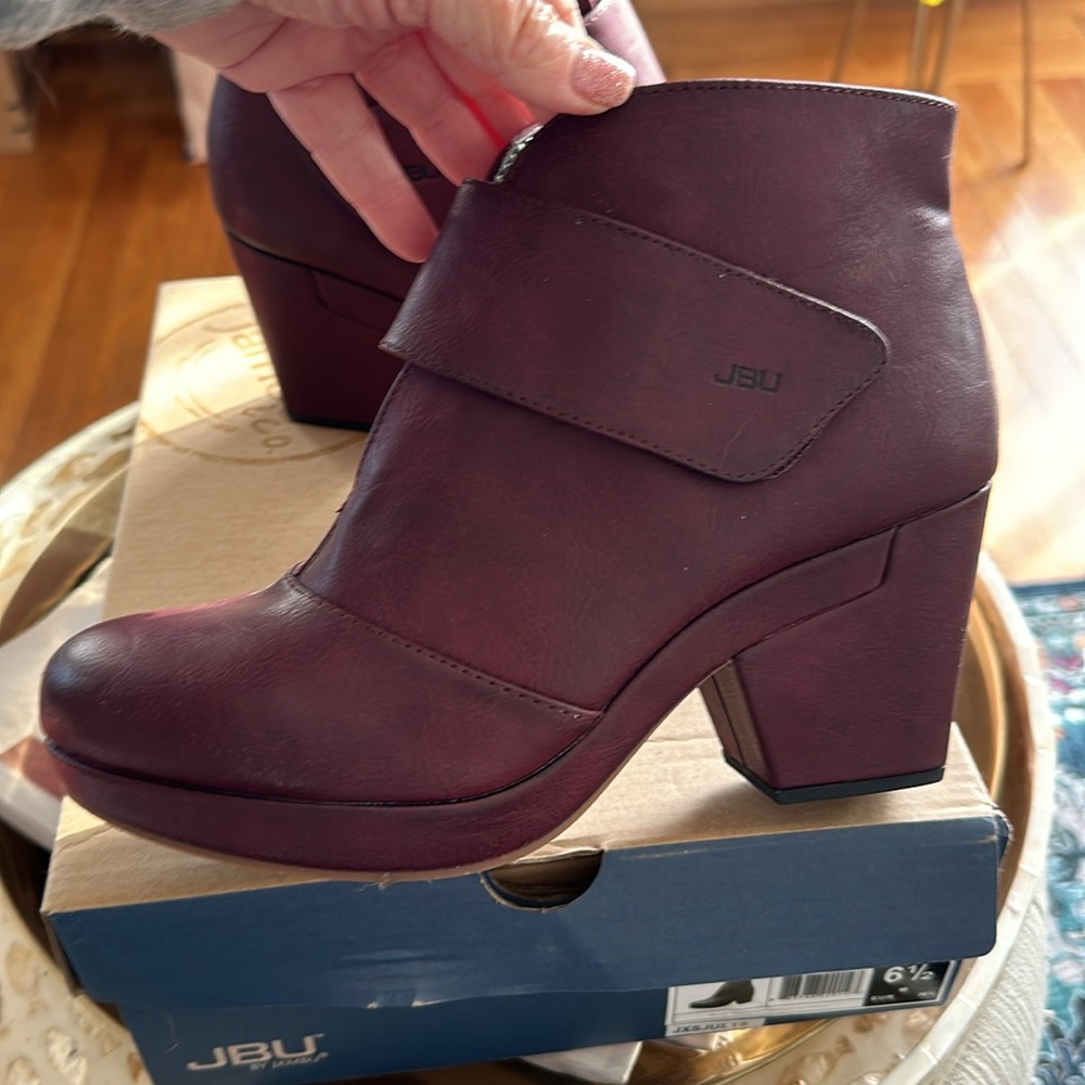 SOLD-JBU by Jambu Burgundy Bootie. Size 6.5M